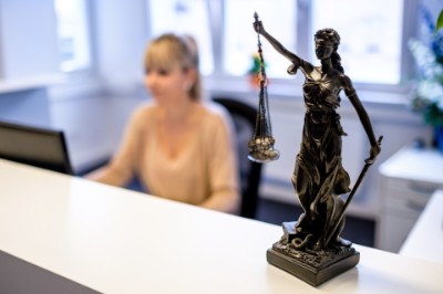 Justitia in der Kanzlei Keilhofer Tübingen Justitia in der Kanzlei Keilhofer Tübingen